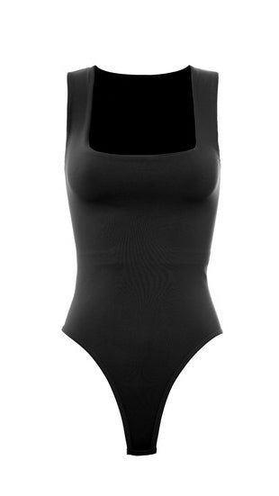 BLACK SQUARE NECK BODYSUIT